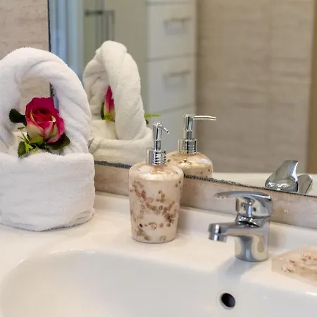 La Necussella Lejlighed *